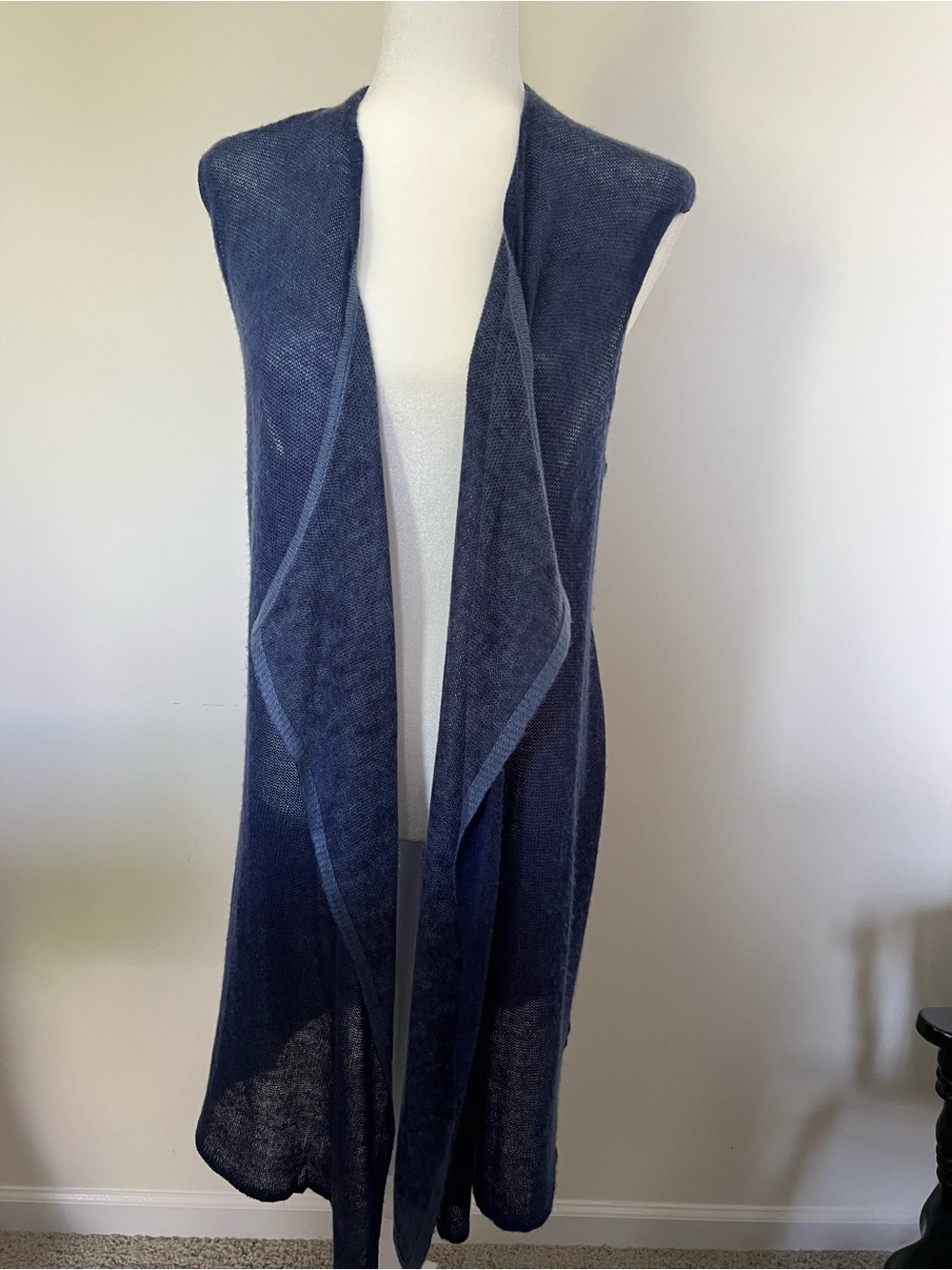 Chico's Navy Open-Front Long Sleeveless Vest